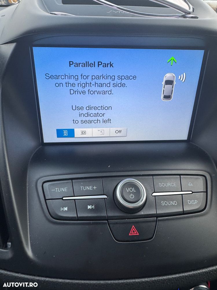 Ford Kuga 2.0 TDCi 4WD Powershift Titanium - 6