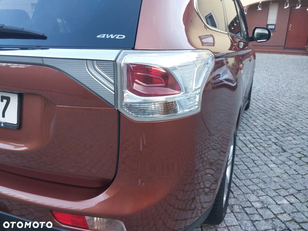 Mitsubishi Outlander 2.2 DI-D 4WD Diamant Edition - 34