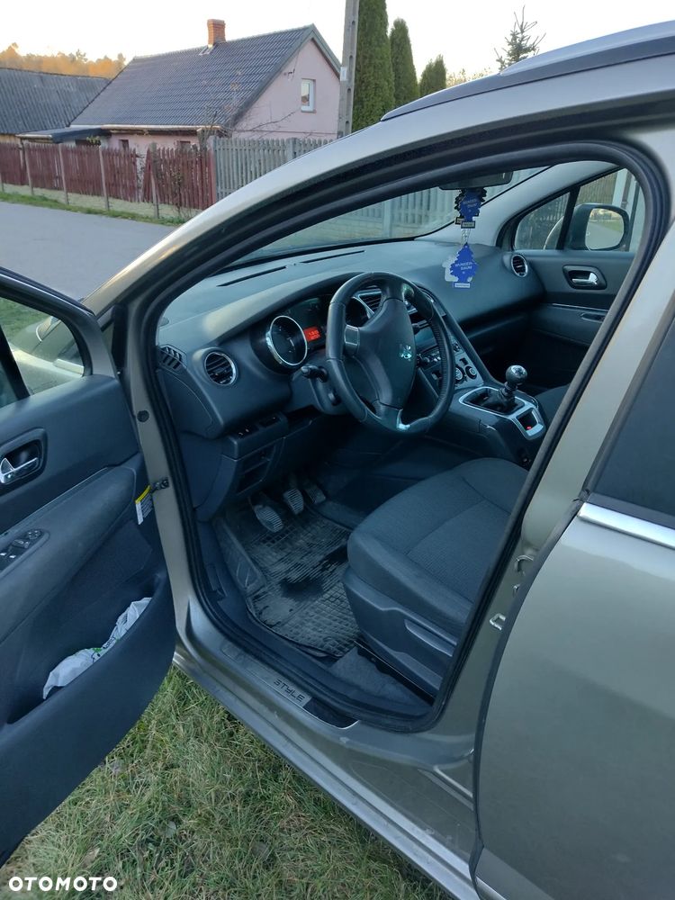 Peugeot 5008 1.6 HDi Active 7os - 19