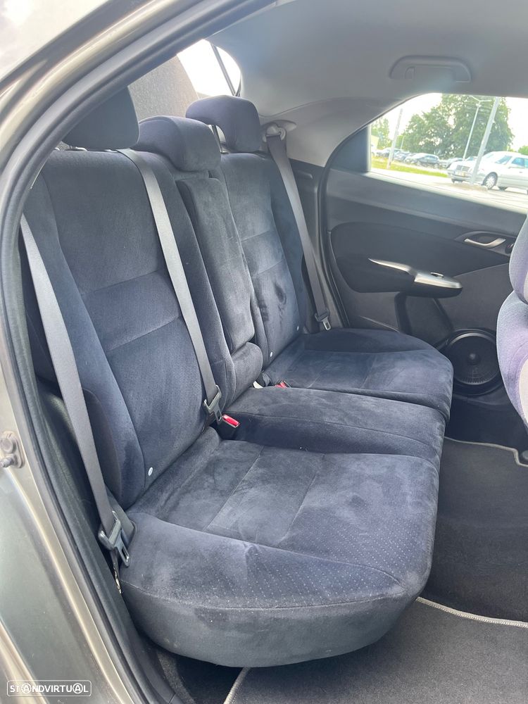 Honda Civic 1.4 Comfort - 16