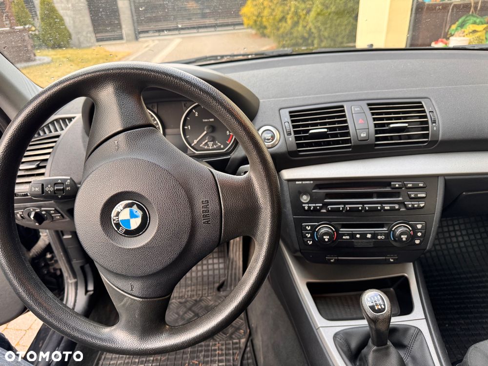 BMW Seria 1 118d DPF - 15