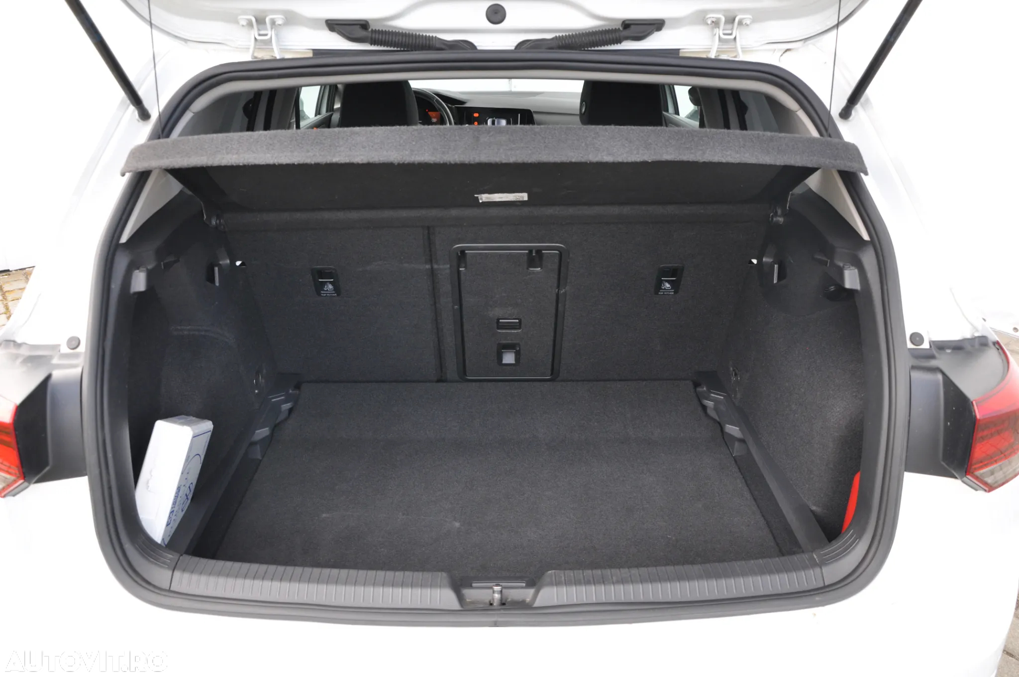 Volkswagen Golf 2.0 TDI Life - 31