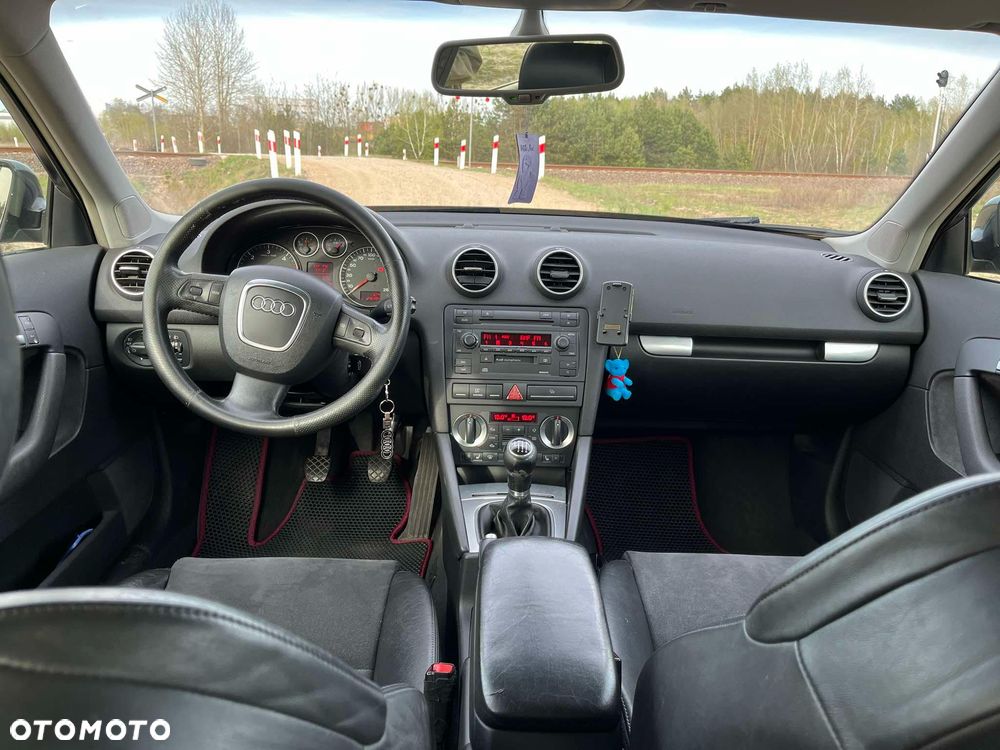 Audi A3 Sportback 2.0 TDI Ambiente - 7