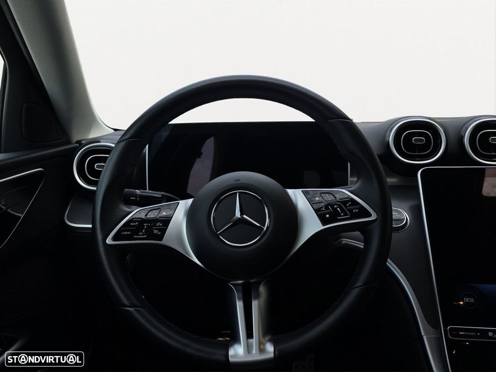 Mercedes-Benz C 300 — fotografia 11