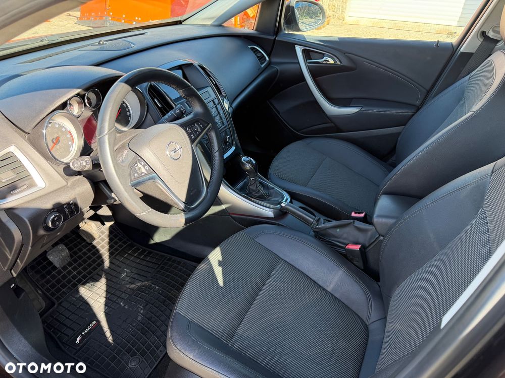 Opel Astra 1.4 T Cosmo - 17