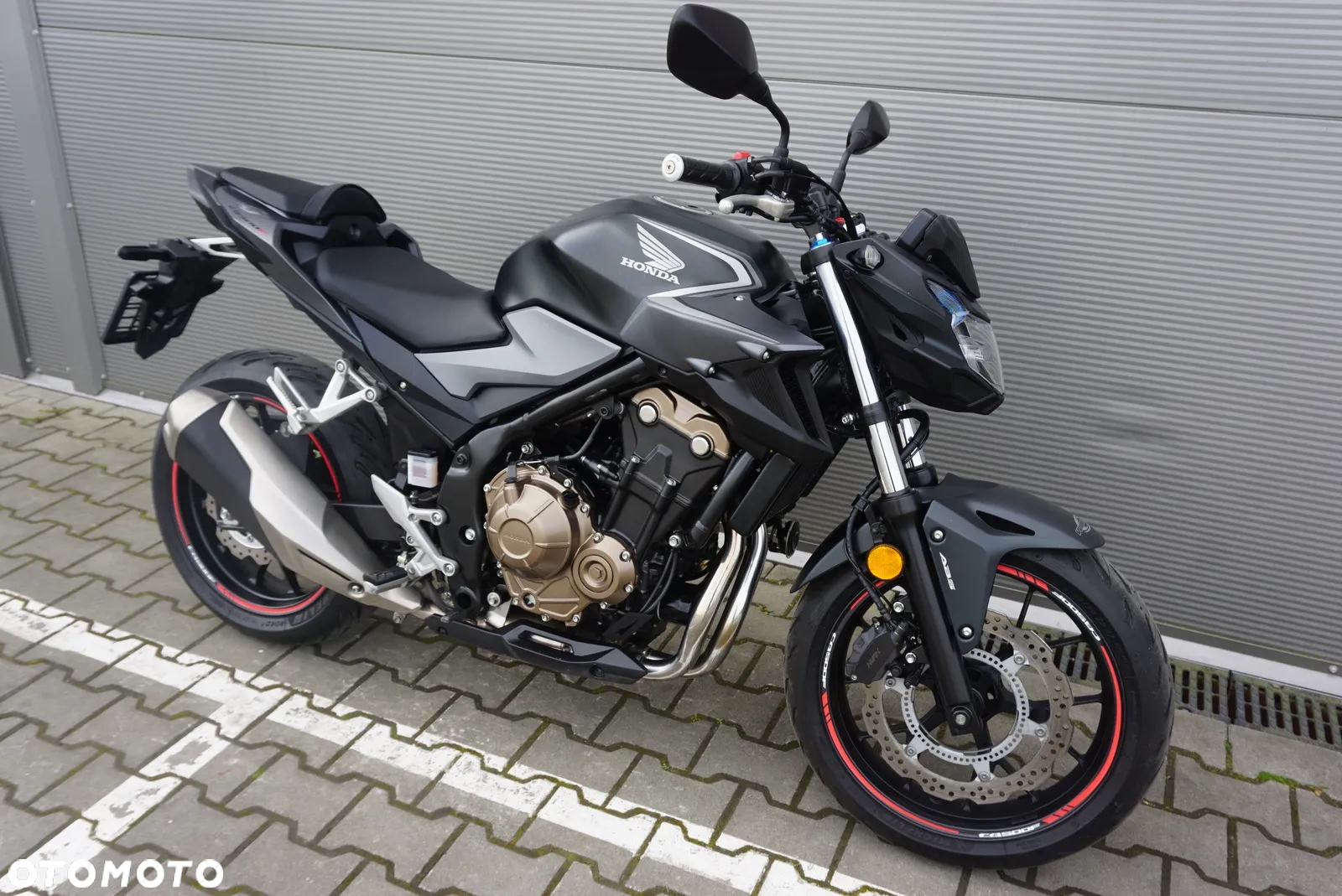 Honda CB - 2