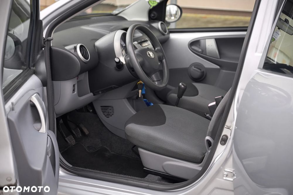 Toyota Aygo City - 24