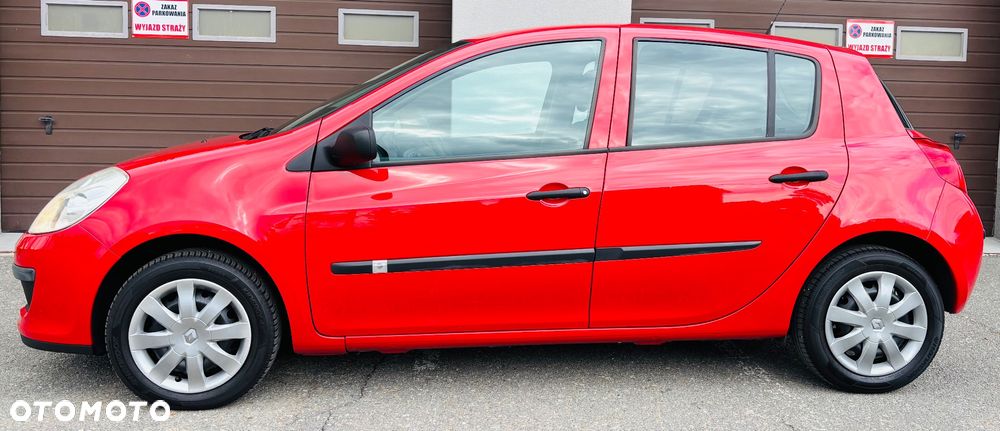 Renault Clio 1.2 16V Authentique - 8