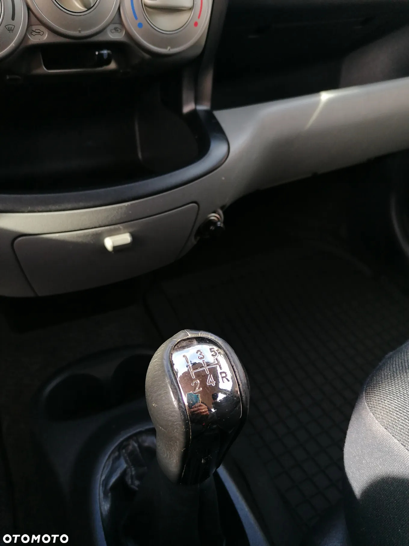 Daihatsu Sirion 1.0 - 22