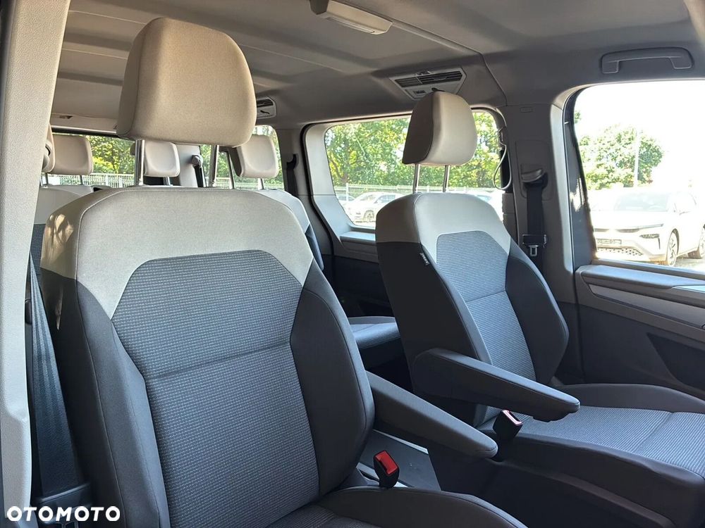 Volkswagen Multivan - 15