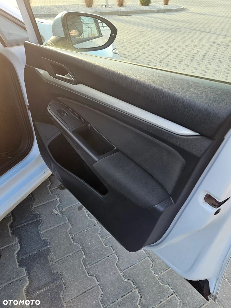 Volkswagen Golf 2.0 TDI Life - 16
