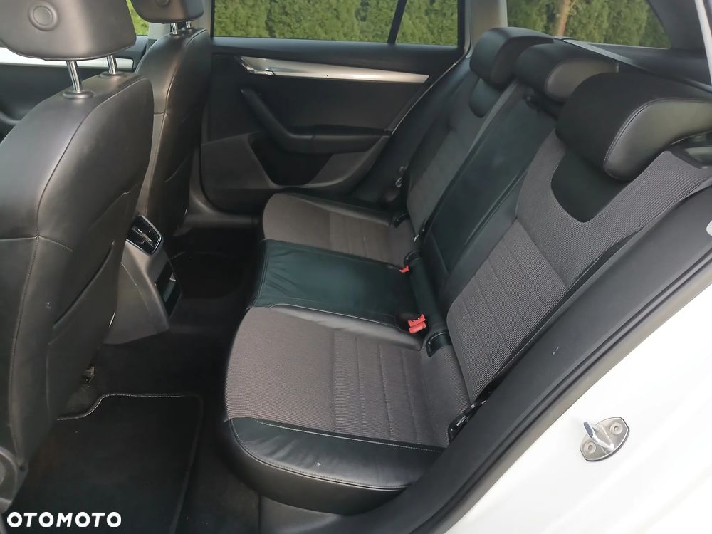 Skoda Octavia 2.0 TDI Sport Edition - 28