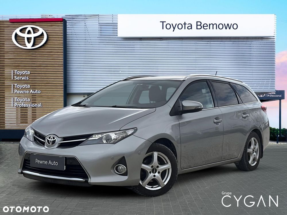 Toyota Auris 1.6 Premium Comfort - 1