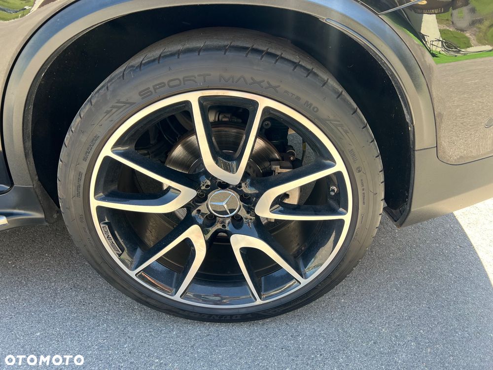 Mercedes-Benz GLC - 36