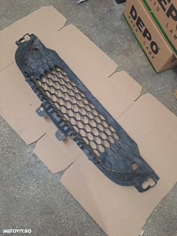Grila centrala Iveco Daily 6 an 2014-2020 cod 5801529764 - 1