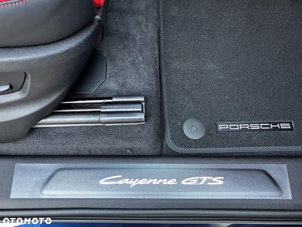 Porsche Cayenne - 20