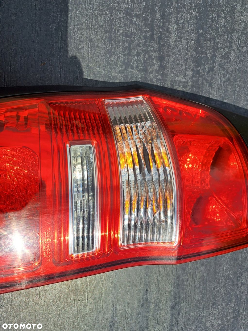 HYUNDAI H1 II 07-15 LAMPA TYLNA LEWA EUROPA - 3