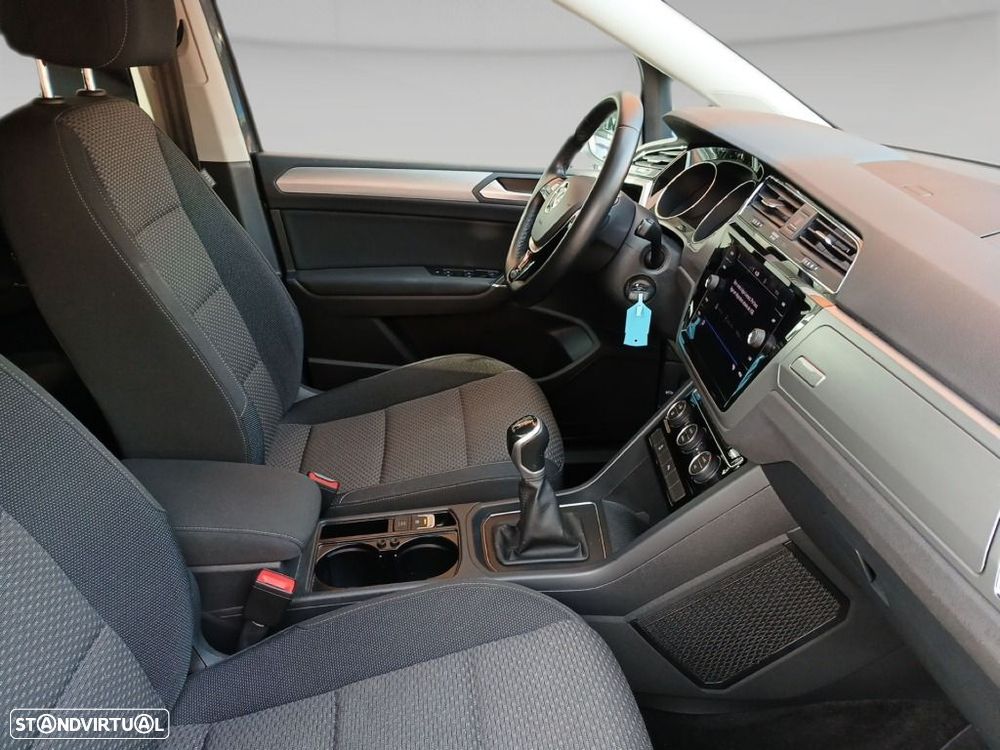 VW Touran 2.0 TDI Confortline - 22