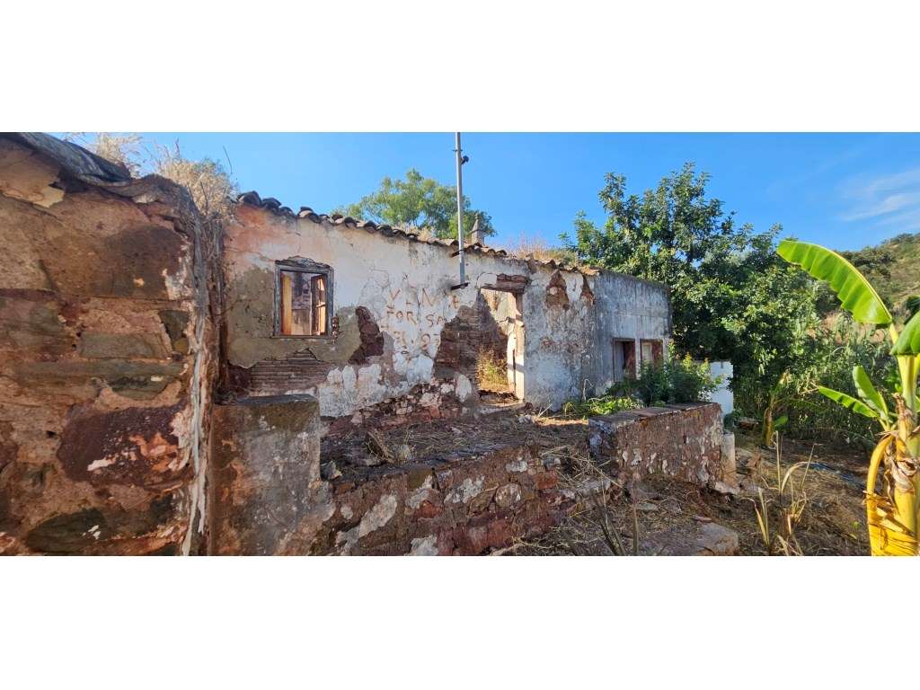 3 Ruinas para recuperar no centro de Santa Catarina, Tavira - Grande imagem: 4/24