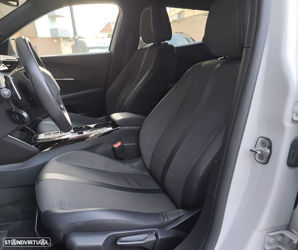 Peugeot 2008 PureTech 130 EAT8 Allure Pack - 9