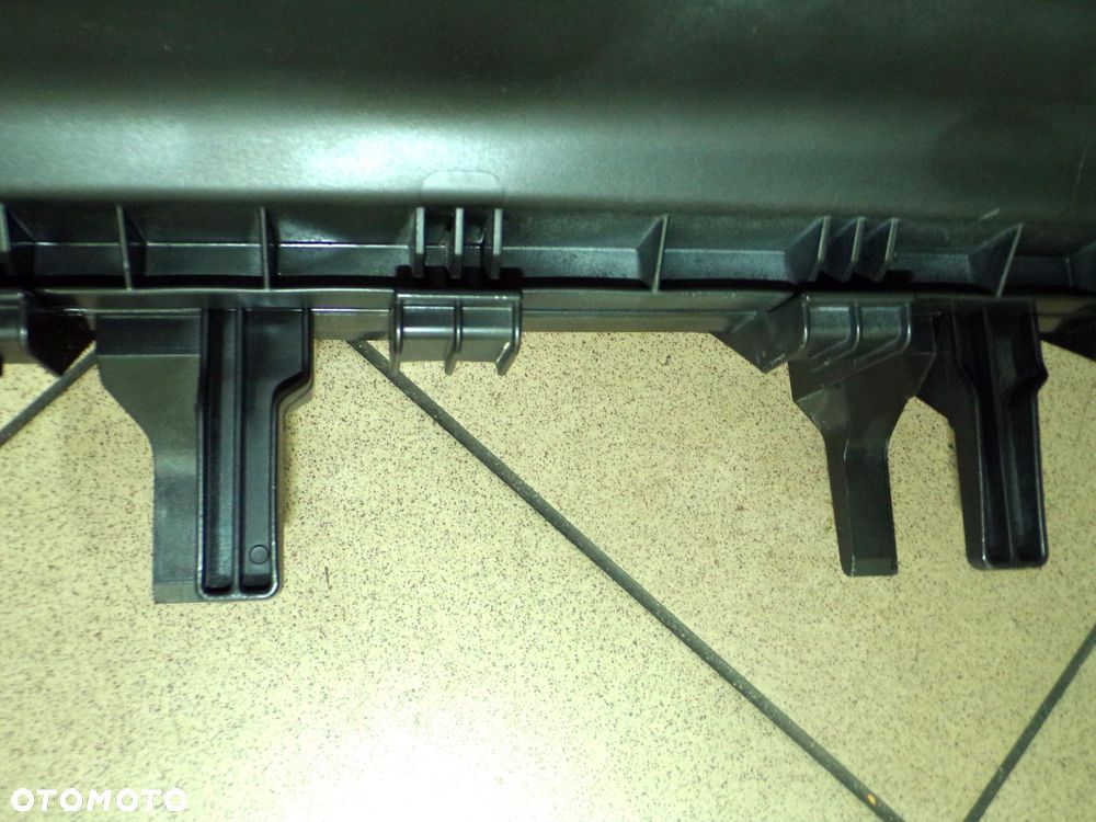 SPRINTER 906 CRAFTER 06- OBUDOWA FILTRA POWIETRZA - 7