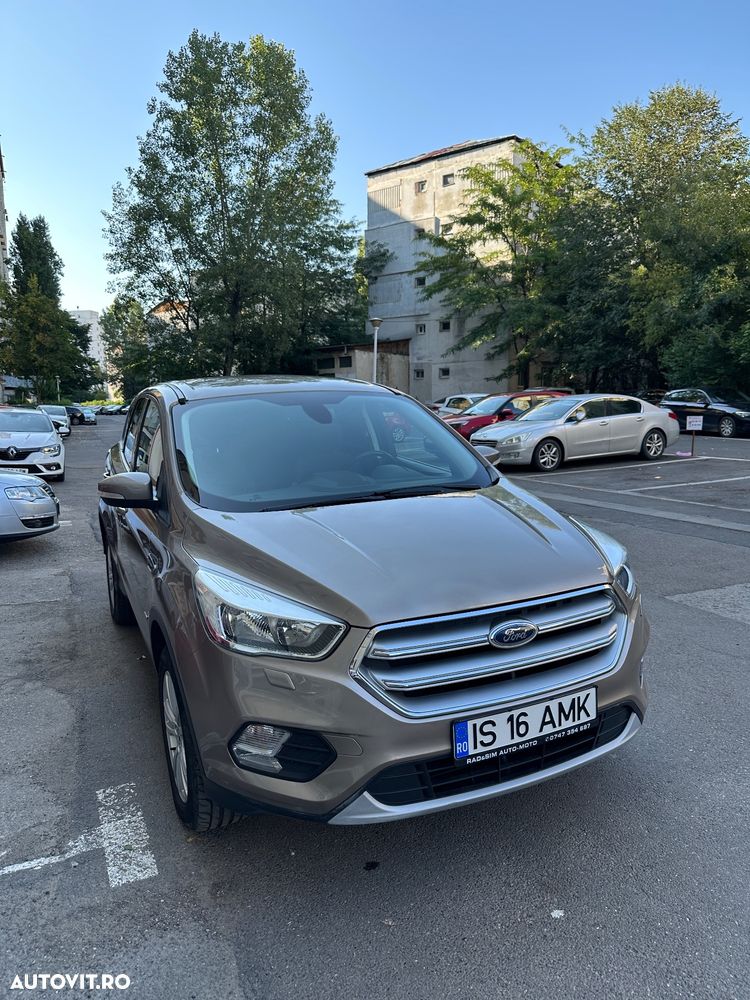 Ford Kuga 2.0 TDCi 4WD Powershift Titanium - 1