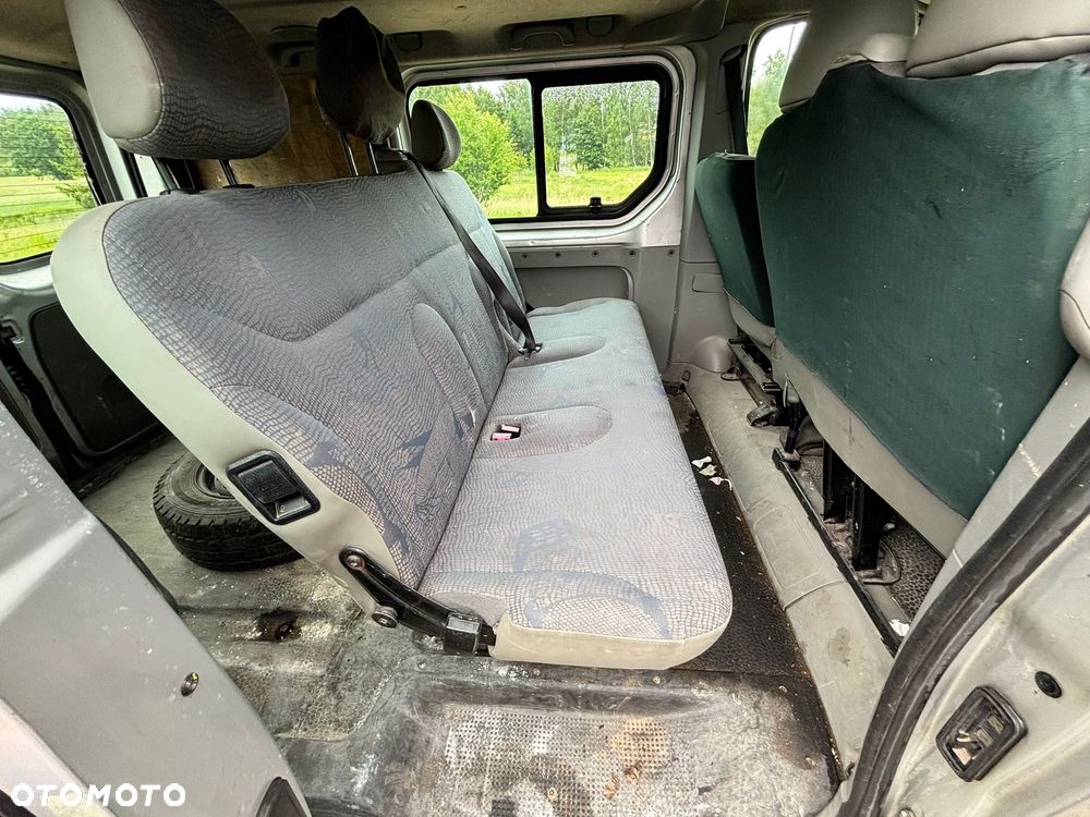Renault Trafic Passenger - 14