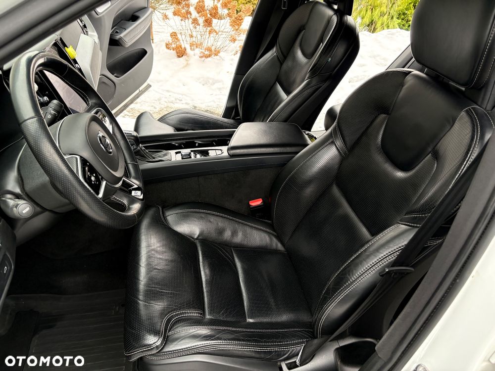 Volvo XC 60 T5 AWD R-Design - 11