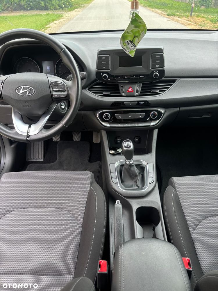 Hyundai i30 1.5 DPI Comfort - 9