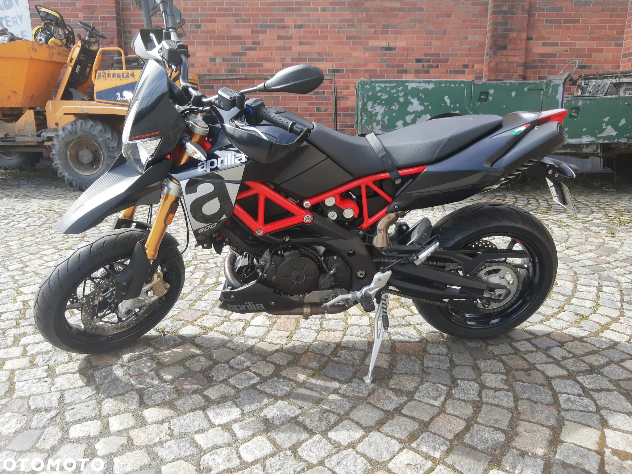 Aprilia Dorsoduro - 10