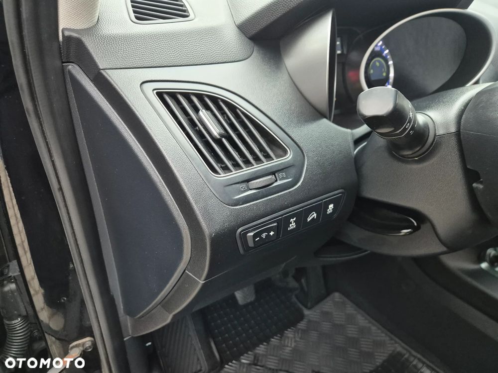 Hyundai ix35 2.0 CRDi 4WD Premium - 24