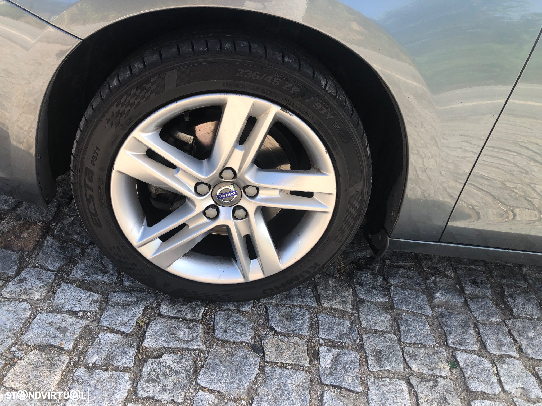 Volvo V60 2.0 D3 Kinetic - 2
