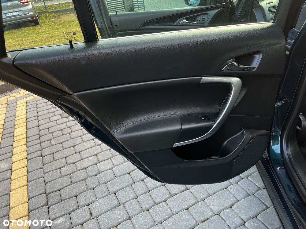 Opel Insignia - 15