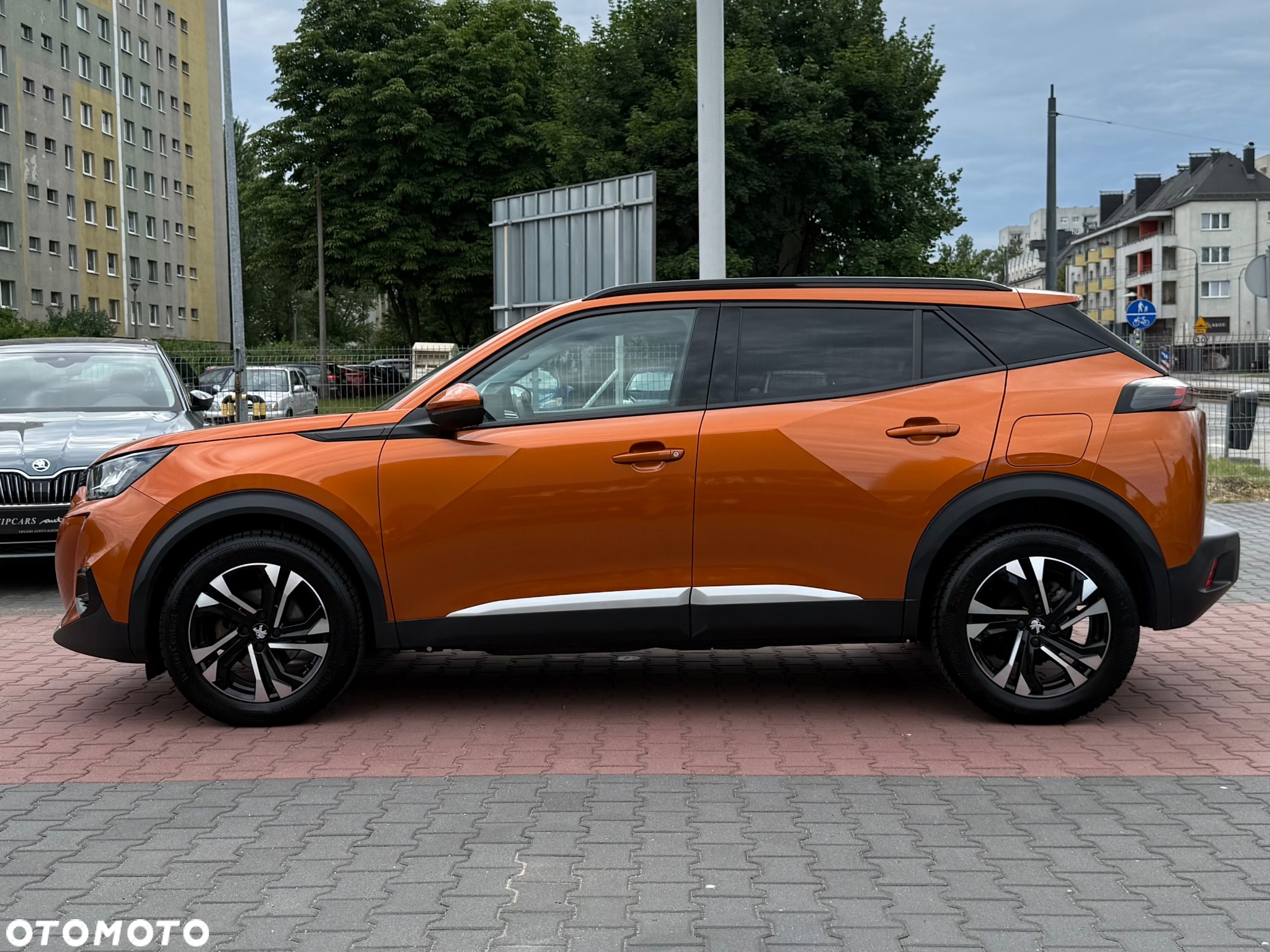 Peugeot 2008 1.5 BlueHDi Allure S&S - 18