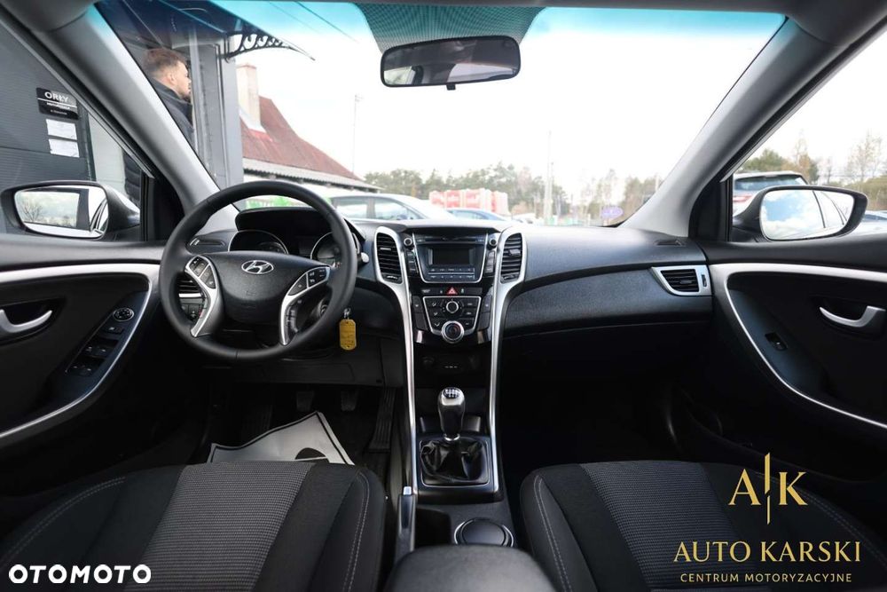 Hyundai i30 - 23