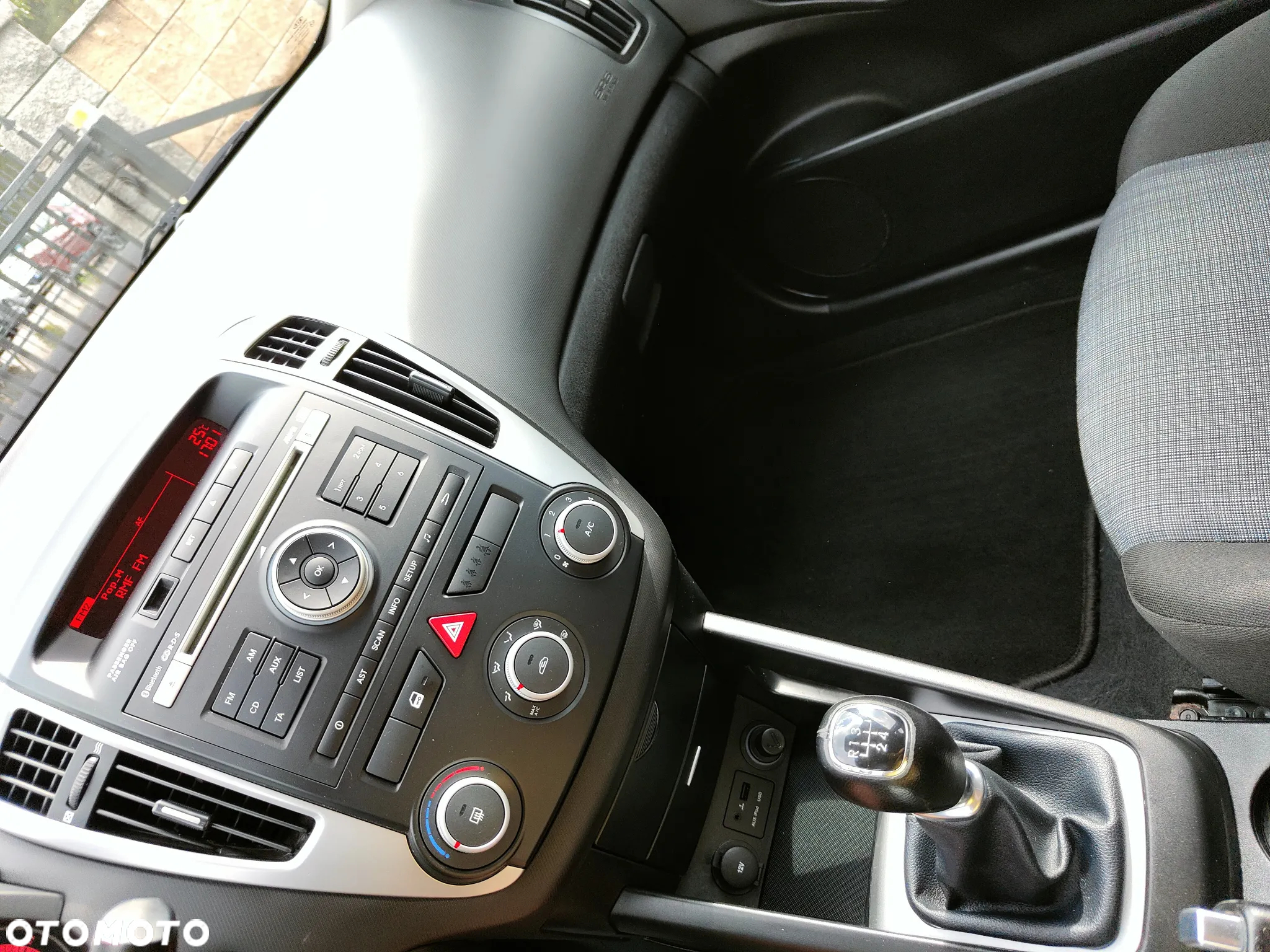 Kia Ceed 1.6 CVVT SW Spirit - 16
