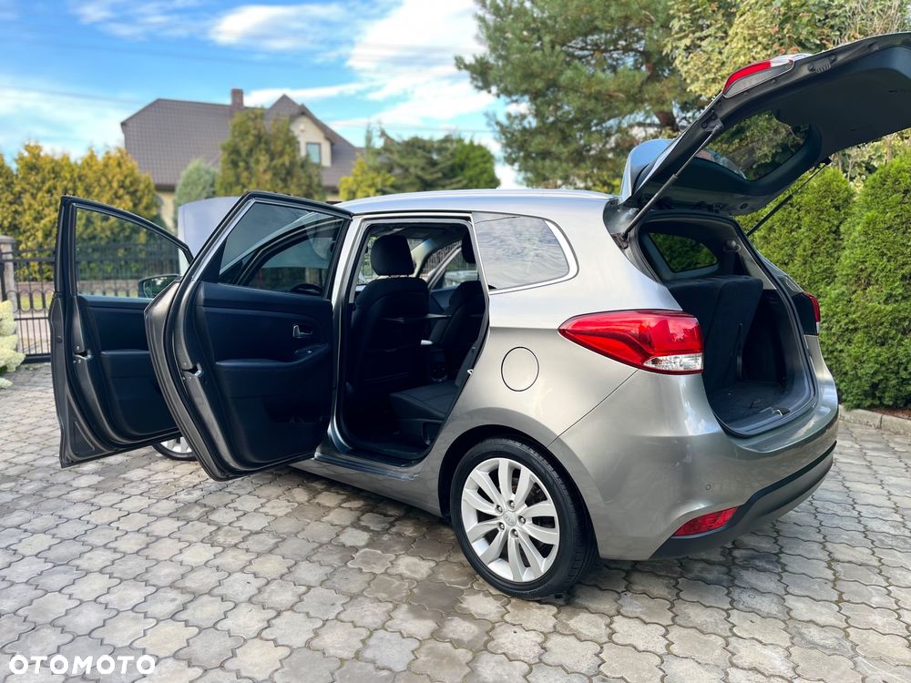 Kia Carens - 20