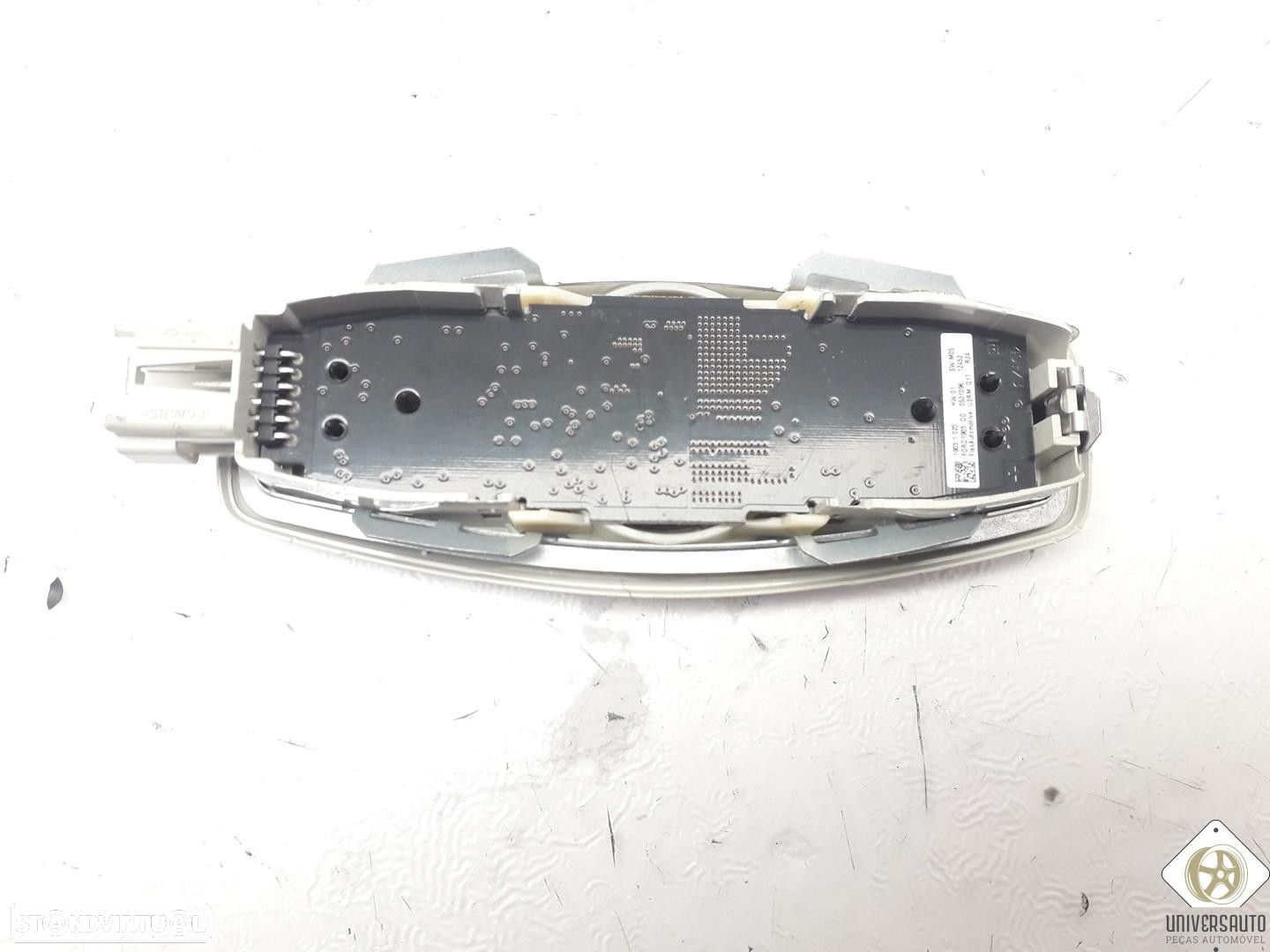 LUZ INTERIOR FORD FOCUS III 2012 - 4