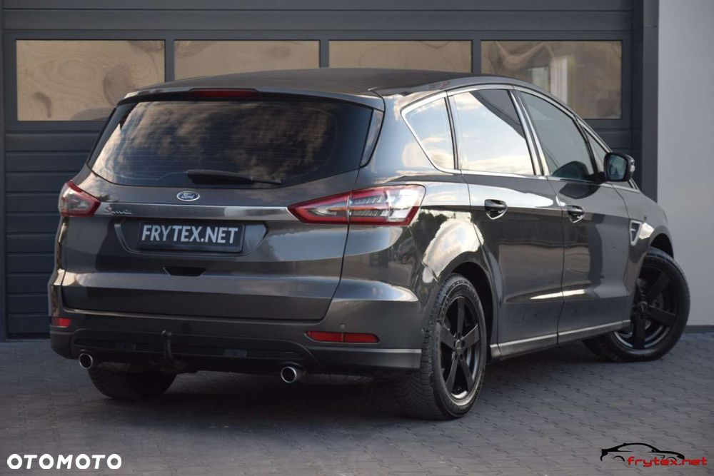 Ford S-Max - 16