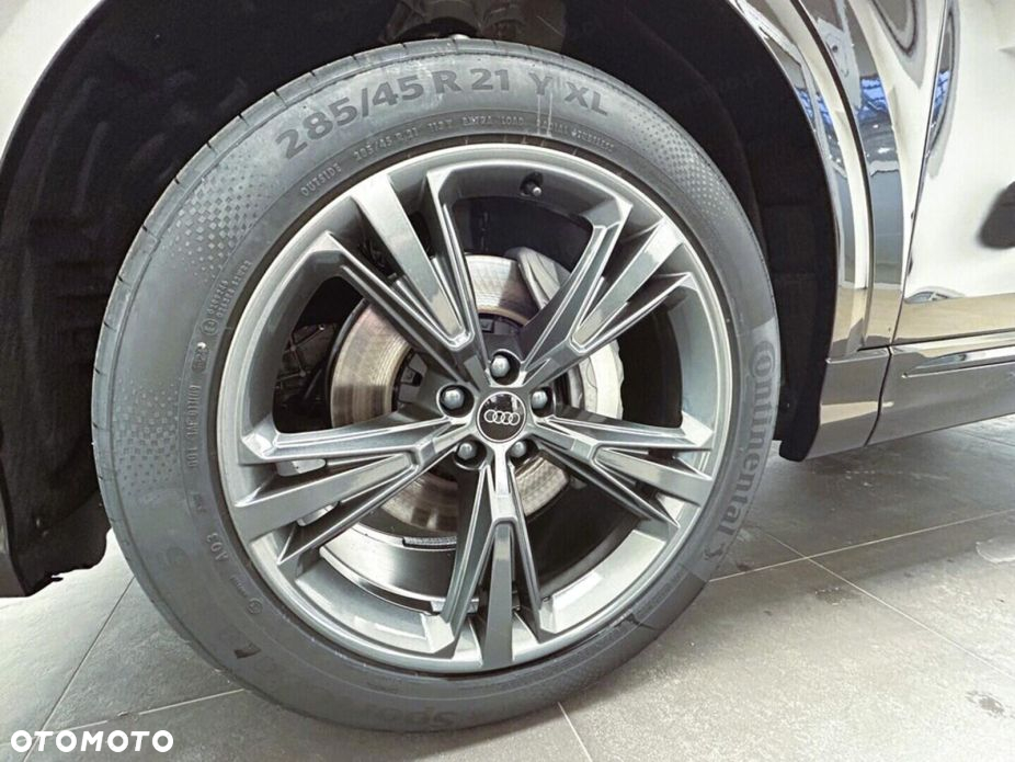 Audi Q8 - 13