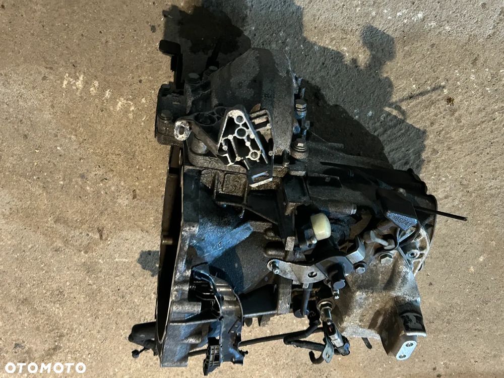 Skrzynia biegów Peugeot 308 II T9 1.6 EHDI 20MB39 - 4