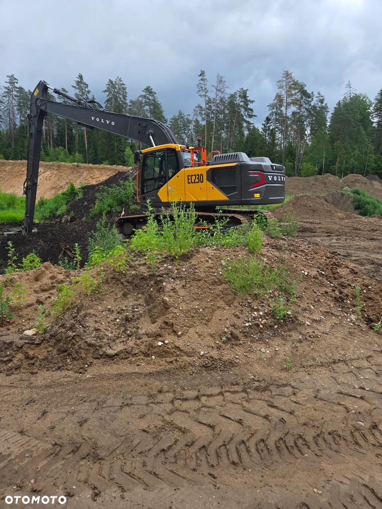 Volvo EC230 FLR - 3