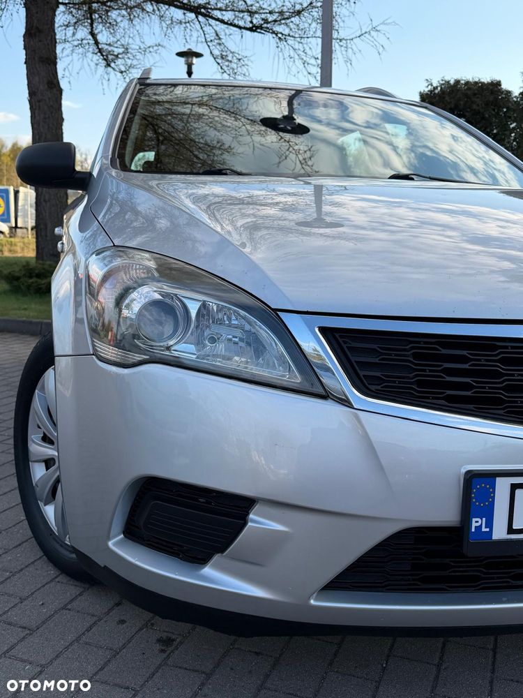 Kia Ceed 1.6 CRDi 90 Vision - 14