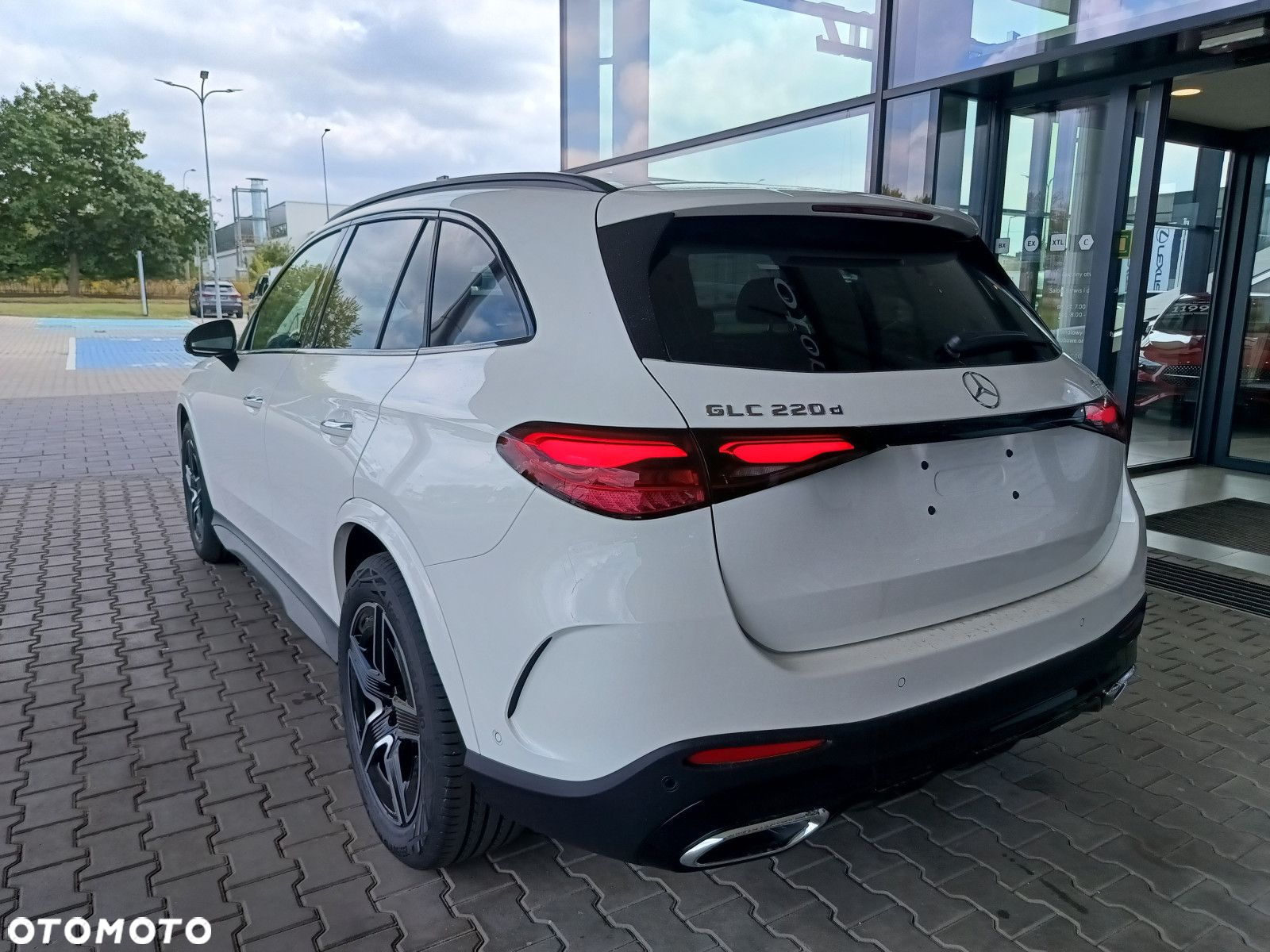 Mercedes-Benz GLC - 9