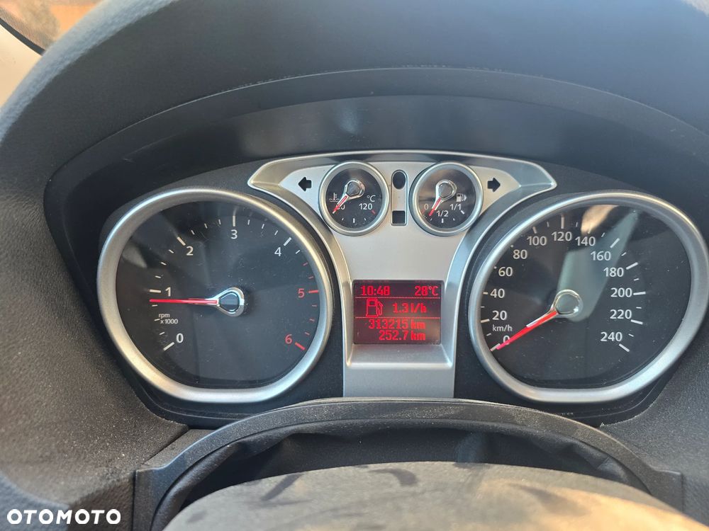 Ford Kuga 2.0 TDCi 4x4 Titanium - 8