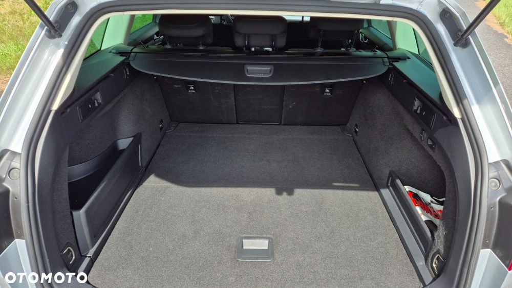 Volkswagen Passat 2.0 TDI SCR 4Mot DSG Comfortline - 14