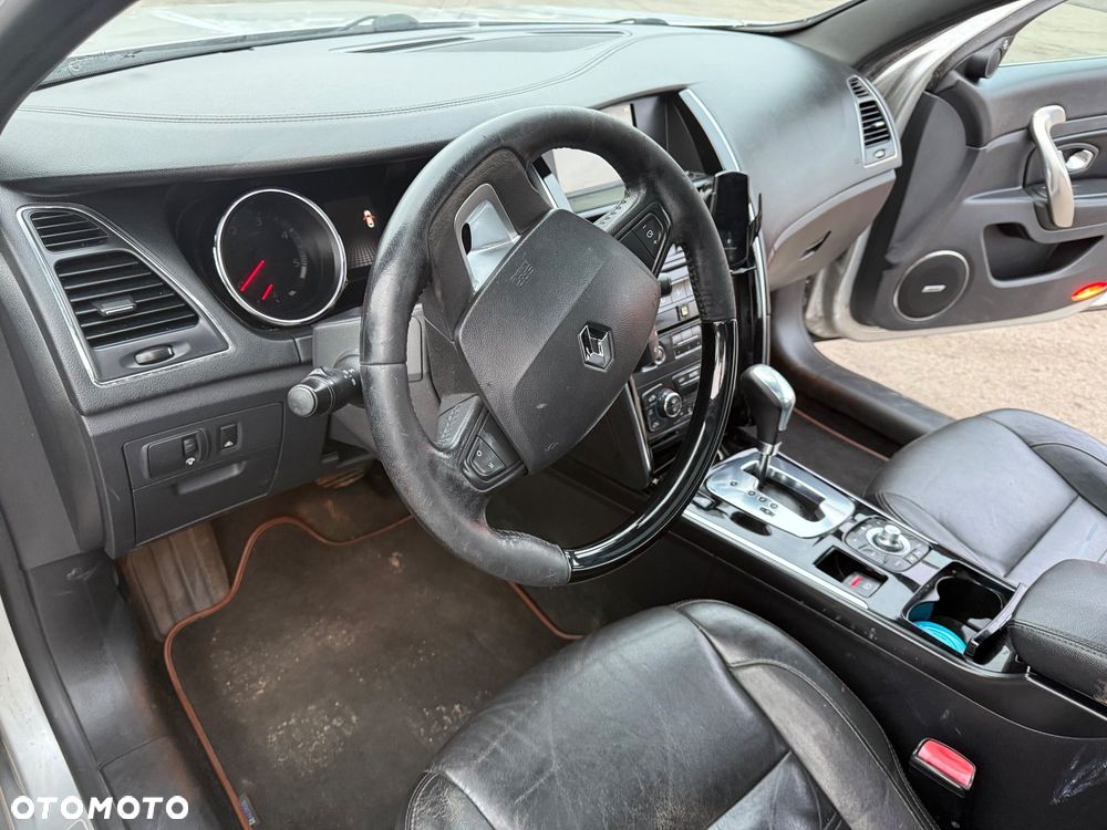 Renault Latitude 2.0 dCi Initiale - 8