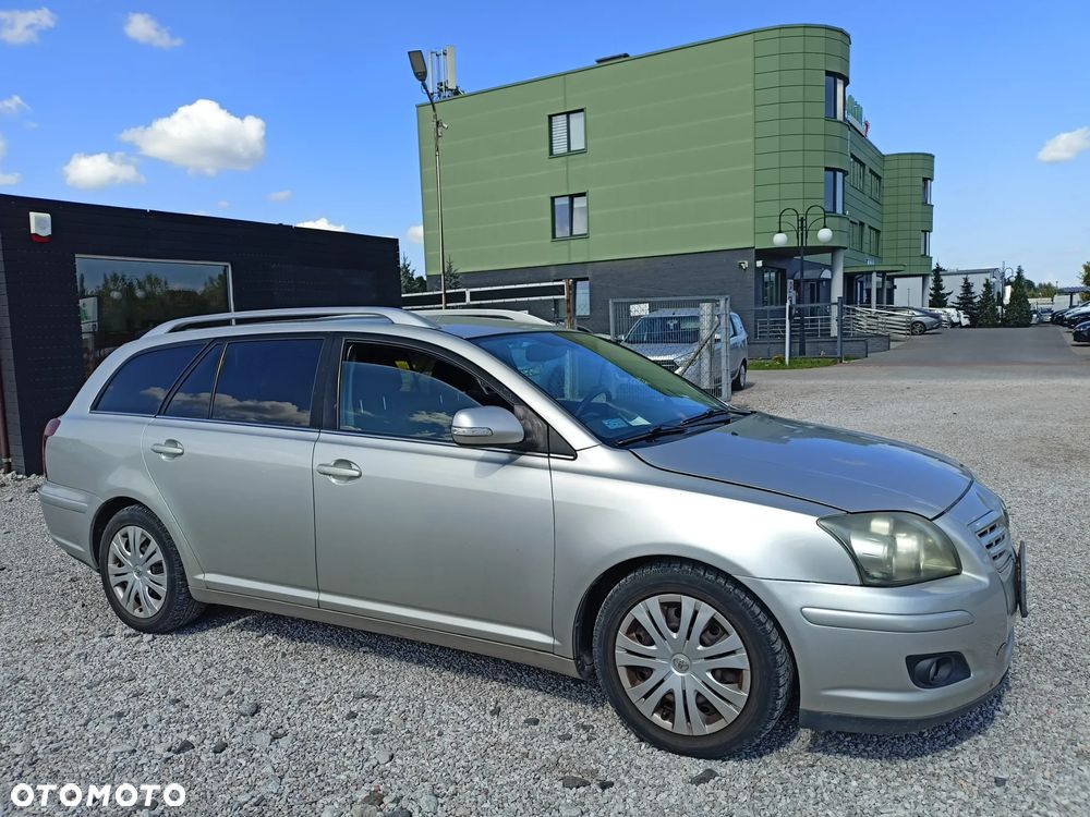 Toyota Avensis - 6