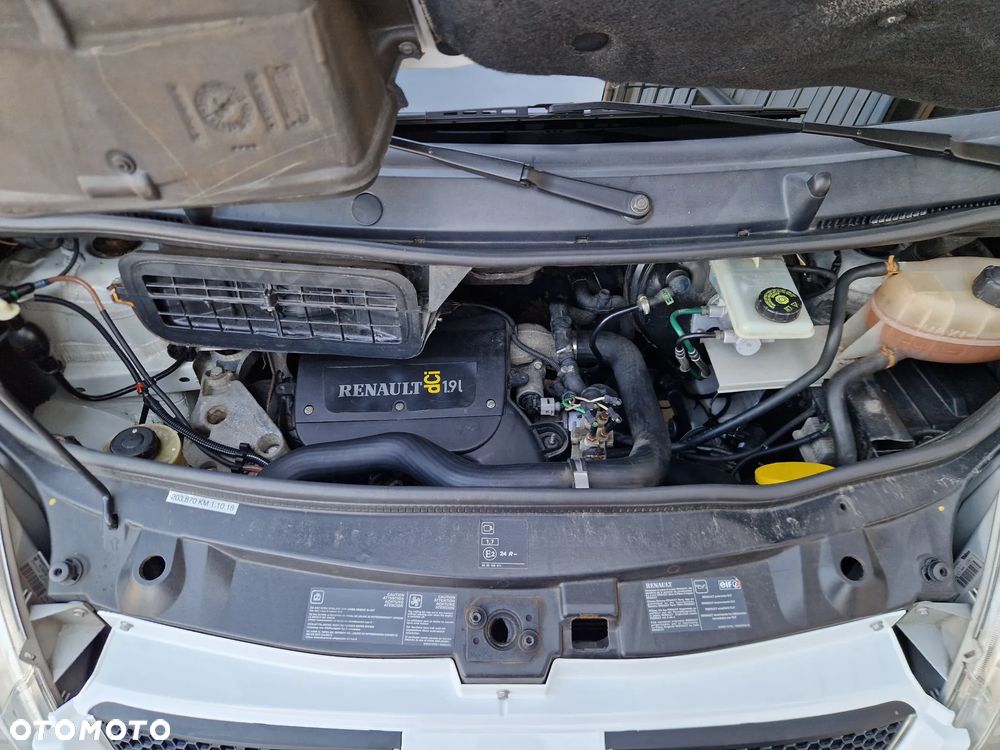 Renault TRAFIC - 22