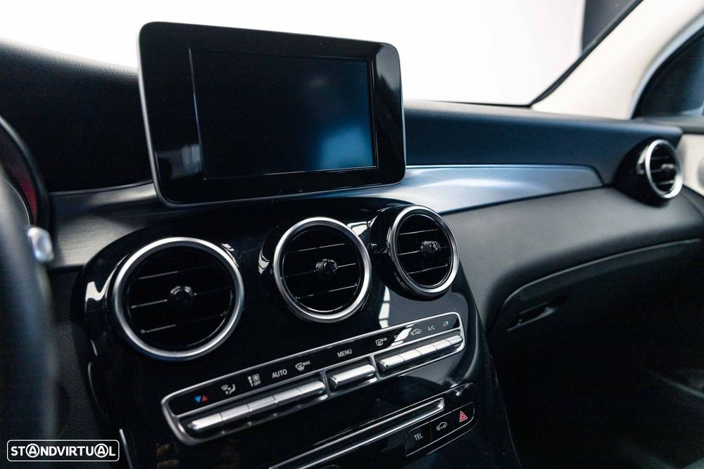 Mercedes-Benz GLC 220 d 4Matic 9G-TRONIC Exclusive - 32